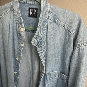 vintage 1990s Gap denim band collar shirt in a light indigo blue color.